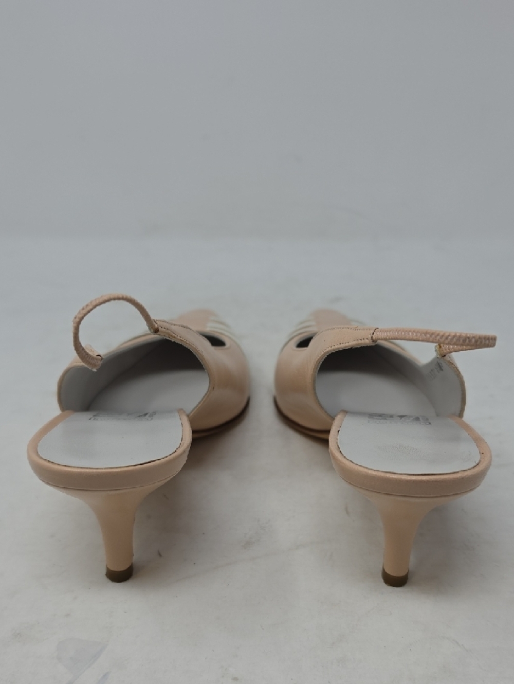 Salvatore Ferragamo Beige Slingback Pointed Kitten Heels Women Size 6 - Picture 4 of 8